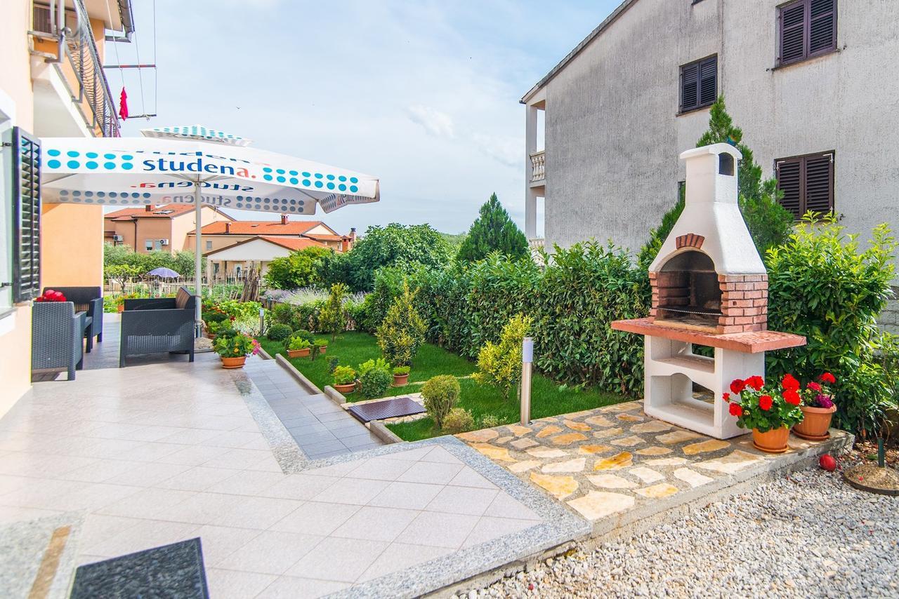 Apartment Stela Poreč Exterior foto