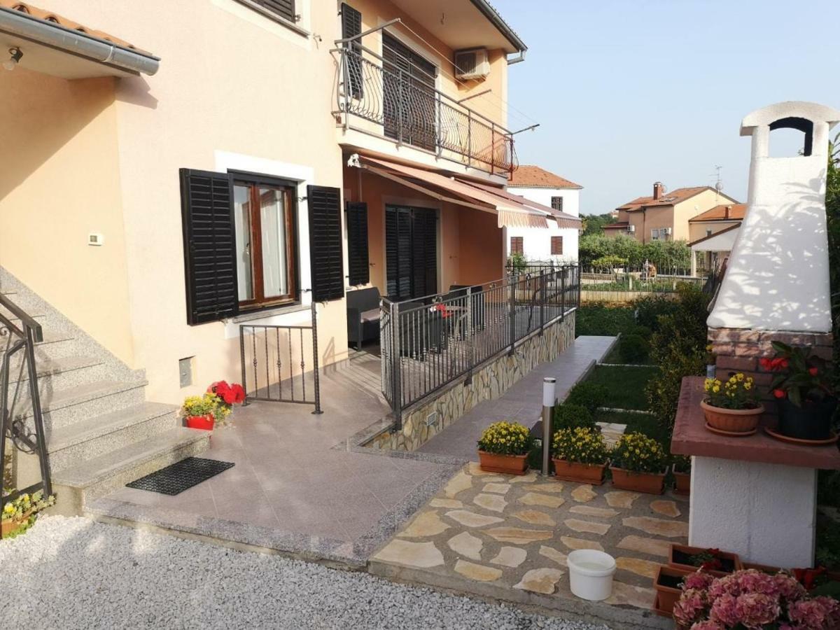 Apartment Stela Poreč Exterior foto