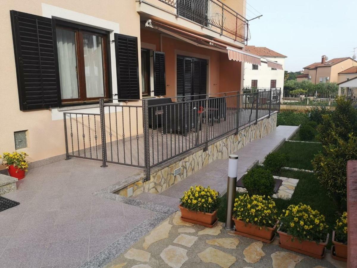 Apartment Stela Poreč Exterior foto